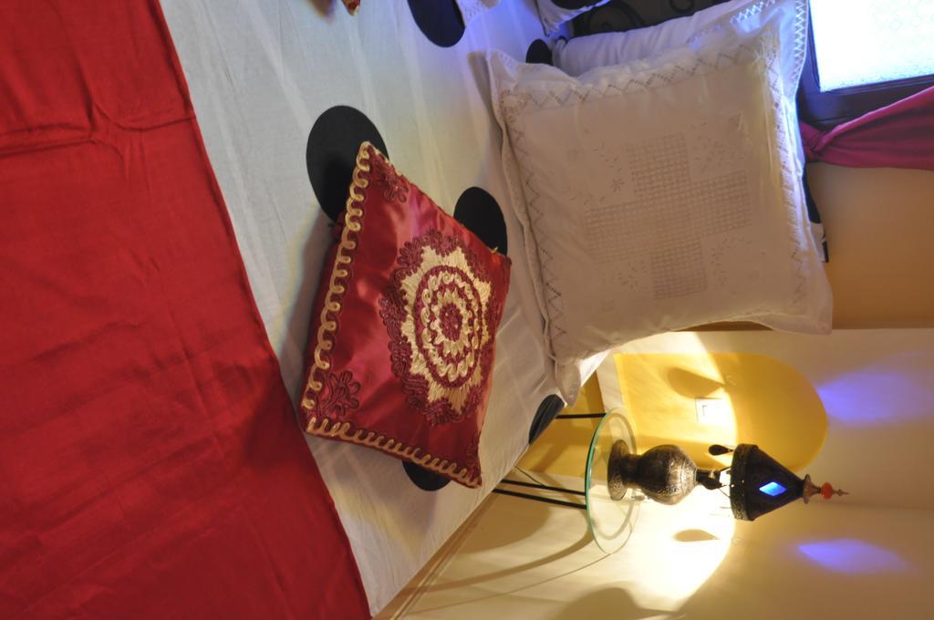 Riad La Famille Marrakesh Habitación foto